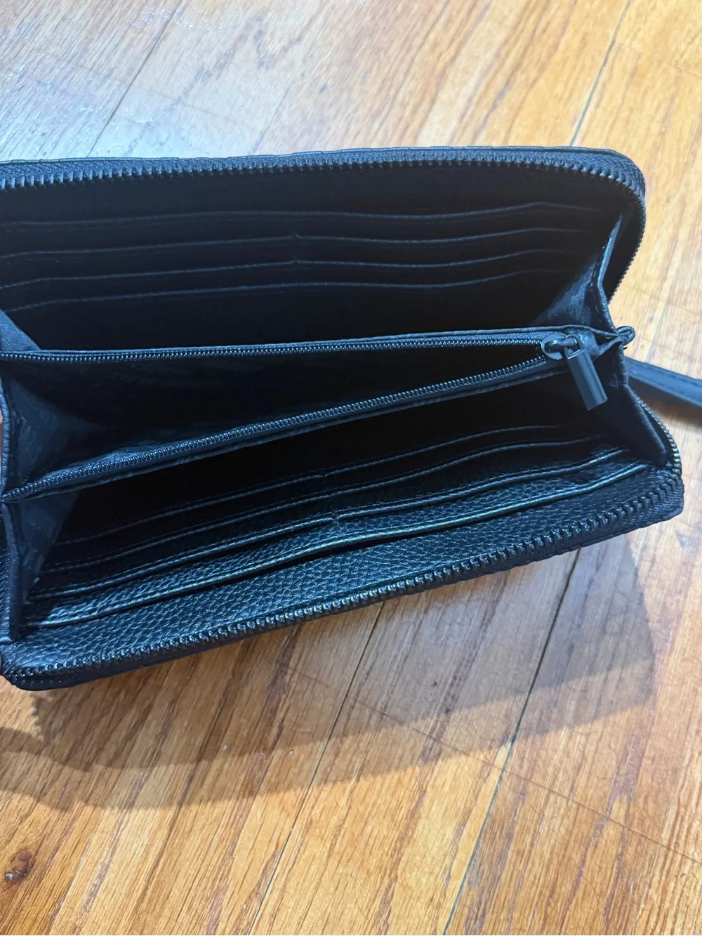 Steve Madden Black Logo Embossed Zip Around Wristlet Wallet Clutch
